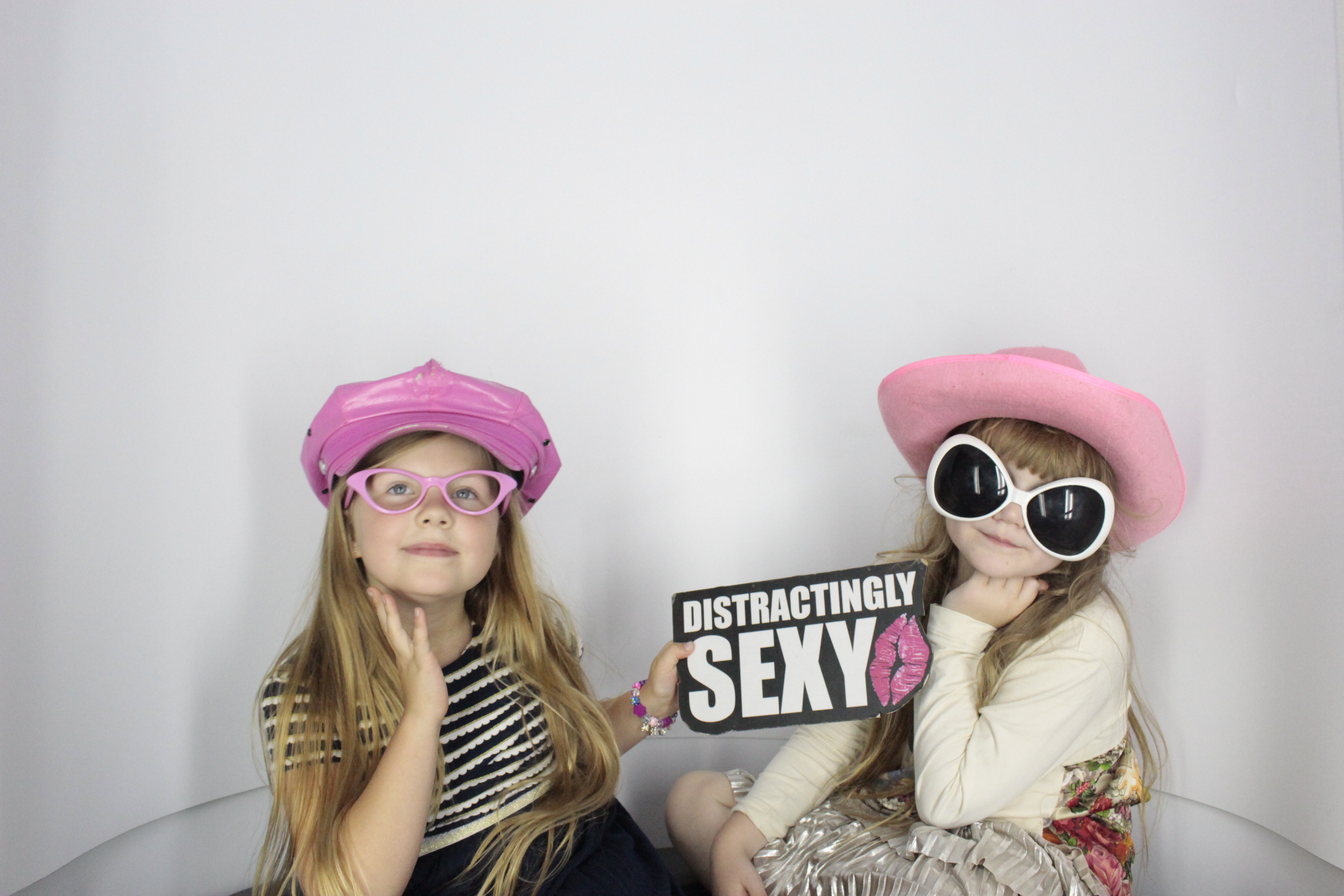 Nadine 40th Birthday  | View more photos from the event at gallery.myphotoboothexperience.co.uk/u/MyPhotoBoothExperienceLtd/Nadine-40th-Birthday